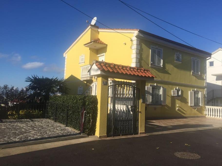 Ferienwohnung Nena In Crikvenica Buitenkant foto