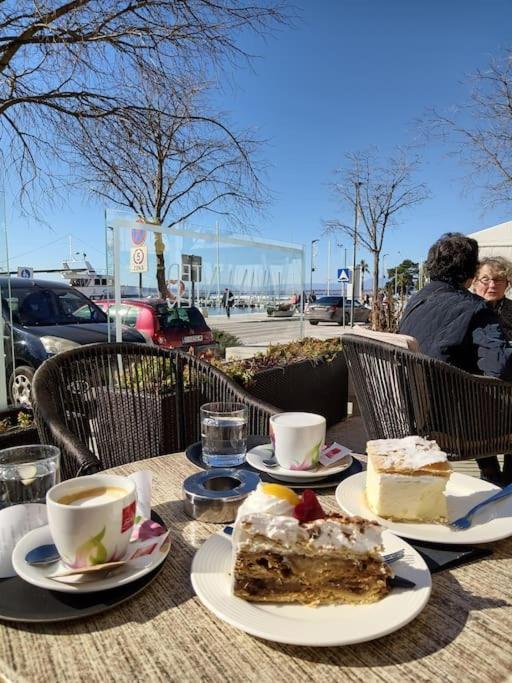 Ferienwohnung Nena In Crikvenica Buitenkant foto